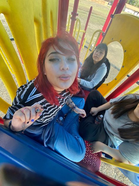 friend group chilling at the park smoking a blunt vibing Skipping School Aesthetic, Highschool Vibes, Skater Aesthetics, Playground Aesthetic, Shameless Dr, Skipping School, Teen Aesthetic, School Highschool, Park Aesthetic