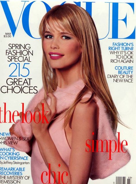 Claudia Schiffer - love her bangs!! Herb Ritts, Claudia Schiffer Now, Models 90s, Vogue Magazine Covers, Magazine Vogue, Patrick Demarchelier, 90s Supermodels, Fashion Magazine Cover, 90s Models