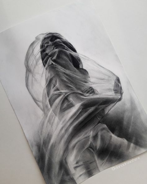 Charcoal drawing art girl Charcoal Fabric Drawing, Transparent Fabric Drawing, How To Draw Sheer Fabric, Charcoal Drawings Ideas, Nomadic Drawing, Transparent Drawing, Drawing Fabric, Drawing Of A Girl, Art Final