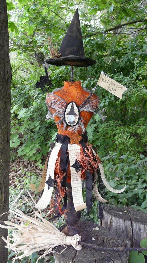 Halloween Witch Mannequin Dress Form doll Pincushion orange Pin Keep primitive pinkeep cushion Witch Mannequin, Doll Pincushion, Doll Dress Form, Halloween Symbols, Mannequin Dress, Primitive Halloween, Witch Doll, Halloween Displays, Trendy Halloween