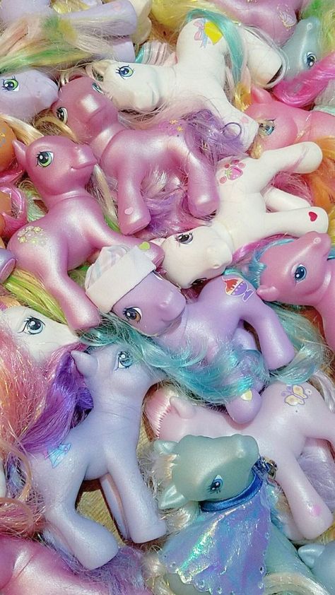 Vintage Mlp Toys, 2009 Childhood, 2000 Childhood, Nostalgia Aesthetic Wallpaper, 00s Childhood, 2000s Dolls, Y2k Toys, G3 My Little Pony, 2000 Toys