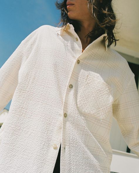 SUMMER DROP EDITORIAL – A Kind of Guise Dark Academia Outfits, Academia Outfits, Seersucker Shirt, Street Style Outfits Men, Winter Shirts, Shirt Detail, Summer Jacket, Streetwear Men Outfits, Men Shirt Style