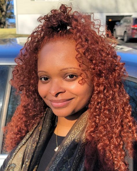 Black woman, natural curly hair, copper color Hicolor Highlights Copper, Red Hair Loreal Hicolor, Loreal Hicolor Copper, Hicolor Copper, Hair Dyed Natural, Black To Red Hair, Red Hair Loreal, Highlights Copper, Loreal Hicolor