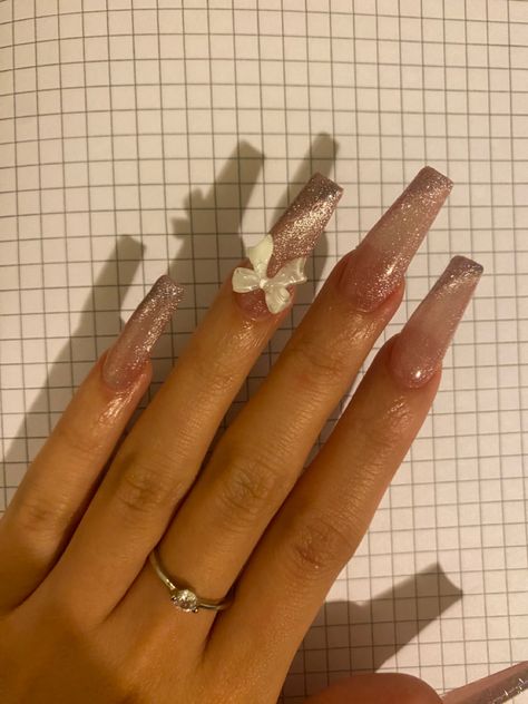 Douyin Nails With Charms, Party Nails Coffin, Acrylic Nails Hailey Bieber, Pink Douyin Nails, Red Douyin Nails, Bow Charm Nails, Nails With Bow Charm, Chinese Nails Designs, Nails Magnetic