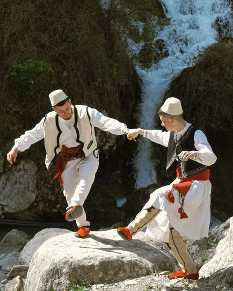 Albania Clothing, Albanian Boys, Albanian Clothing, Boys Dance, Albanian Flag, Slavic Paganism, Male Witch, Albanian Culture, Folk Clothing