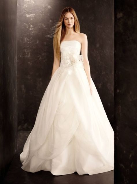 4 Gorgeous Wedding Dresses from Vera Wang's Latest Collection for David's Bridal Organza Wedding Dresses, Vera Wang Bridal Dresses, Wedding Dress Uk, Vera Wang Wedding Gowns, Vera Wang Wedding Dress, Vera Wang Bridal, Vera Wang Wedding, Wedding Dresses Uk, Organza Gowns