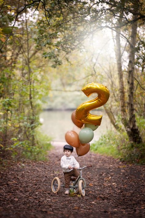 Boy 2nd Birthday Photoshoot, 2nd Birthday Photoshoot Ideas, Outdoor Baby Birthday, Birthday Photoshoot Ideas Outdoor, 2nd Birthday Photography, 2nd Birthday Photoshoot, Second Birthday Pictures, Birthday Photoshoot Ideas Boys, Second Birthday Photos