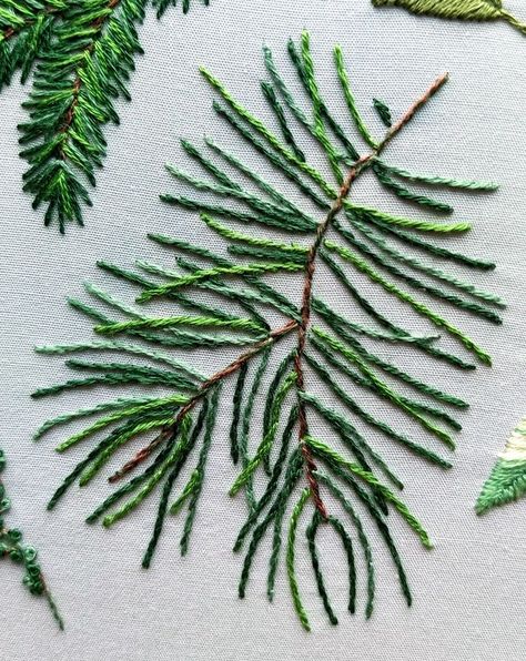 Herb Embroidery, Pine Tree Branch, Christmas Crafts Sewing, Crazy Quilts Patterns, Embroidery Stitches Beginner, Clothes Embroidery Diy, Wool Applique Patterns, Christmas Embroidery Patterns, Hand Embroidery Videos