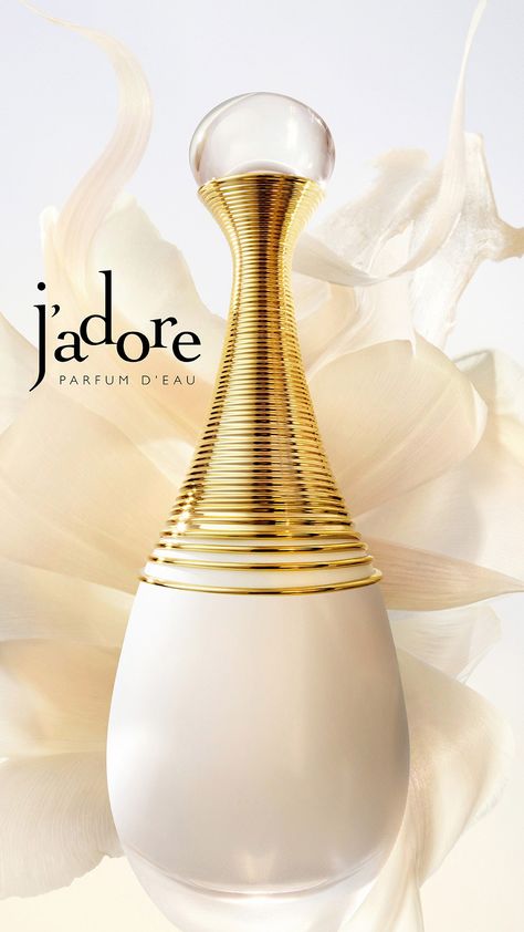 A powerful and sensual new fragrance essence imagined by Francis Kurkdjian. #jadoredior #flowersaregold Jordan Year, Christian Dior Perfume, Dior Fragrance, Neroli Essential Oil, New Perfume, Orange Blossom Water, Perfume Floral, Dior Perfume, Dior Beauty