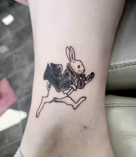 White Rabbit Alice In Wonderland Drawing, Alice In Wonderland Bunny Tattoo, White Bunny Tattoo, Alice In Wonderland Rabbit Tattoo, Rabbit Hole Tattoo, The White Rabbit Tattoo, Colourful Sketches, White Rabbit Tattoo, Tattoo Cartoon