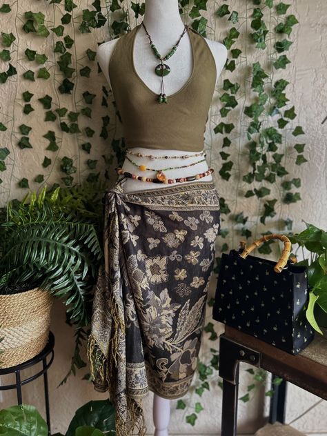 Earthy Oversized Outfits, Earth Boho Outfits, Fairy Core Bikinis, Mystical Asethic Outfits, Earth Vibe Outfits, Island Concert Outfit, Jungle Vibes Outfit, Gold Themed Outfit, Mother Nature Outfit Ideas