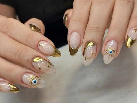 Gold Silver Nails Ideas, Silver Gold Nails Acrylic, Evil Eye Chrome Nails, Gold Evil Eye Nails, Gold Sun Nails, Belle Inspired Nails, Silver Gold Nails, Silver And Gold Nails, Gold And Silver Nails