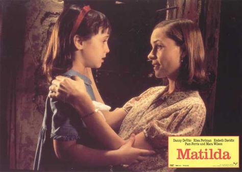 I love this scene when Miss Honey saves Matilda from the chokey. Matilda Movie, Embeth Davidtz, Mara Wilson, Miss Honey, Danny Devito, Perks Of Being A Wallflower, 90s Movies, Movie Facts, Roald Dahl