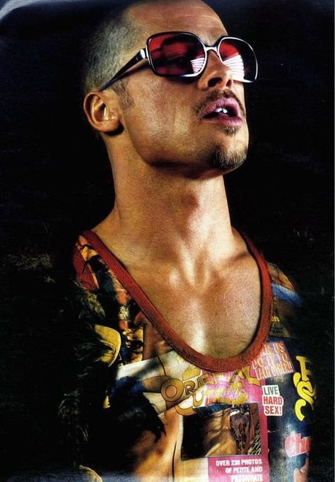 The Best 90s Eyewear Moments Iconic Sunglasses from the 90s Celebrity Glasses Yellow Sunglasses Men, Hippie Glasses, 90s Glasses, Celebrities With Glasses, Eyewear Photography, Retro Sunglasses Men, Steven Klein, Boys Sunglasses, Celebrity Sunglasses