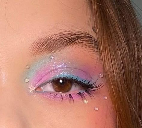 Taylor Swift Eyes, Taylor Swift Makeup, Taylor Swift Nails, Taylor Swift Costume, Uv Paint, Concert Makeup, Taylor Swift Tour Outfits, Taylor Swift Outfits, Creative Eye Makeup