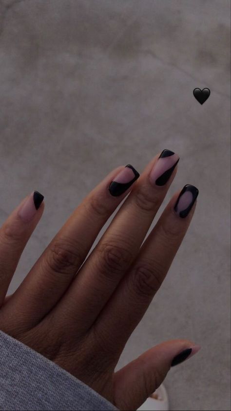 aesthetic nails, aesthetic nails on black person, black nails, instagram nails, aesthetic nails, short nails, gel acrylic nails, black gel nails, cool pattern, cool pattern nails Black Short Nails Aesthetic, Aesthetic Gel Nails Short, Aesthetic Gel Nails, Short Nails Aesthetic, Gel Nails Short Nails, Aesthetic Nails Short, Nails Gel Acrylic, Acrylic Nails Black, Gel Nails Short