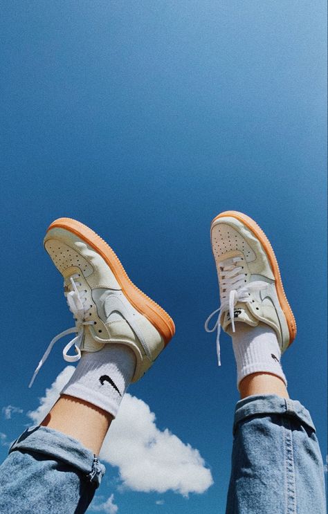 Show Off Shoes Pose, Shoes Photography Outdoor, Outdoor Shoe Photography, Sneaker Picture Ideas, Sneaker Shoot Ideas, Shoes Pictures Ideas, Cute Shoe Pics, Shoe Photography Aesthetic, Shoes Lifestyle Photography