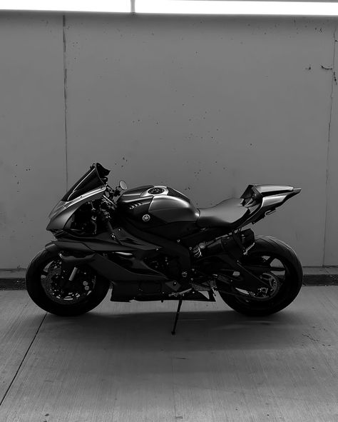 Yamaha R3 Aesthetic, Yamaha R6 Aesthetic, Yamaha R3 Black, Yamaha R7 Black, Yamaha Super Bikes, Yamaha R6 Black, Yamaha Motorcycles Sports, Daytona 675r, R6 Motorcycle