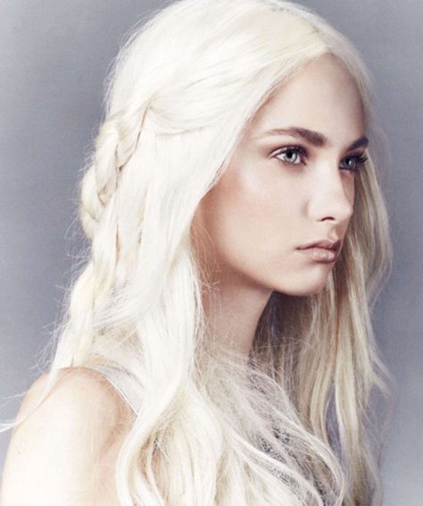 DorShae Craven- one of the main characters pawn  of  Anwyr, mother of the world breaker, destined to fix that has been broken White Blonde Hair, White Blonde, Platinum Blonde Hair, Emilia Clarke, 영감을 주는 캐릭터, Grunge Hair, Platinum Blonde, White Hair, Character Inspiration