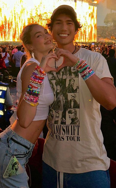 Gigi Style, Patrick Ta, Taylor Swift Birthday, Trending Bracelets, Concert Aesthetic, Girl Trends, Taylor Swift Concert, Taylor Swift Fan, Barbara Palvin