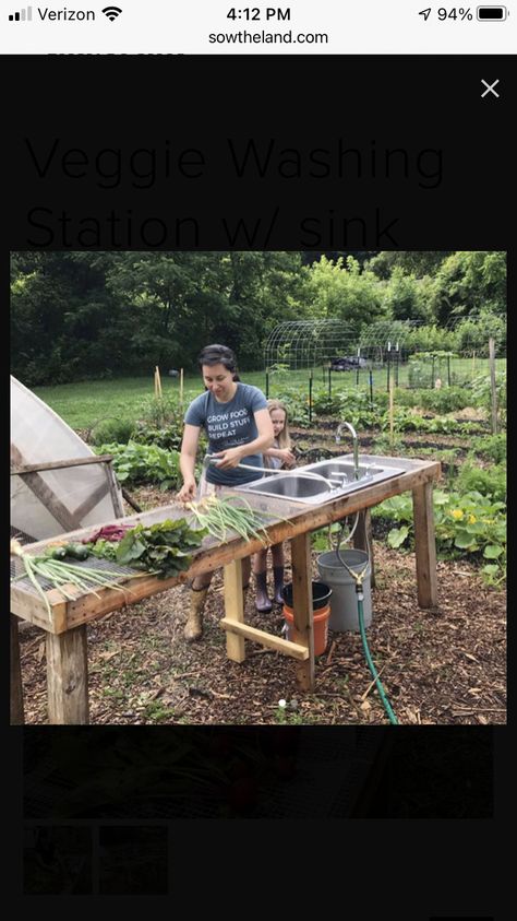 Garden Design In Ground, Vegetable Garden Washing Station, Veggie Cleaning Station, Outdoor Garden Prep Area, Garden Planting Table, Greenhouse Work Bench, Vegetable Cleaning Station, Outdoor Veggie Washing Station, Produce Washing Station