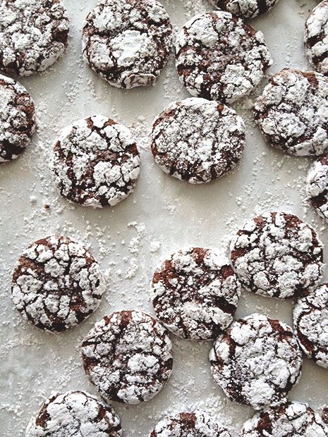 These are amazing, but they took about 4-5 minutes longer than recipe called for. I may have made them a bit larger than original poster intended.Peppermint Crinkle Cookies from BakersRoyale Peppermint Crinkle Cookies, Chocolate Crinkle, Chocolate Crinkle Cookies, Chocolate Crinkles, Holiday Cookie Recipes, Crinkle Cookies, Rocky Road, Chocolate Peppermint, Food Cakes