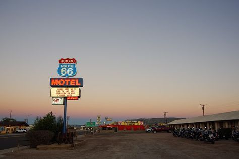 Route 66 Road Trip Aesthetic, Route 66 Aesthetic, Road 66, Route 66 Road Trip, Historic Route 66, Honey Moon, Tap Water, Cars Movie, Motion Graphic