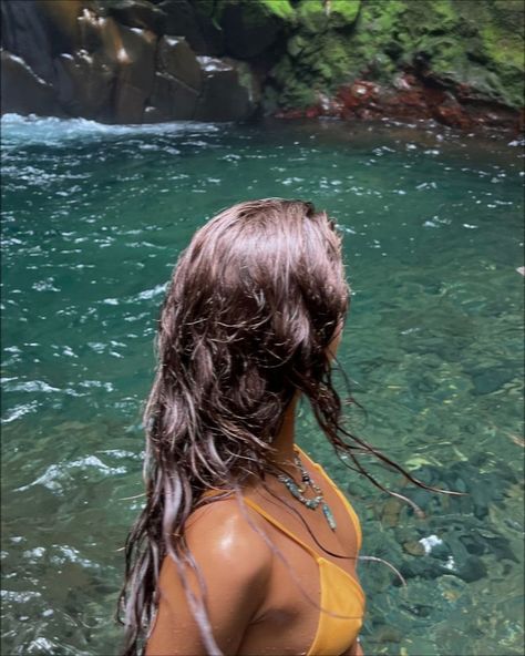 Cute Waterfall Pictures, Water Inspo Pics, Costa Rica Summer Aesthetic, Costa Rica Aesthetic Pictures, Waterfall Pics Ideas, Costa Rica Pics, Waterfall Instagram Pictures, River Instagram Pictures, Costa Rica Instagram Pictures