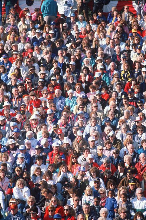 Crowded People Aesthetic, Tournament Of Roses Parade, Ancient Egypt Pyramids, Motorcycle Art Painting, Man Hug, Clever Business Cards, Crowd Of People, People Crowd, Face Drawing Reference