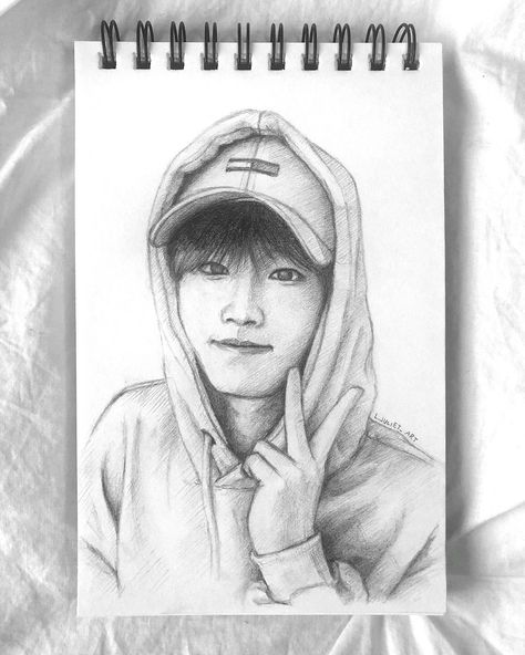 Juliet 🌝 on Instagram: “HAPPY HAN DAY!! 🐿🎂🐿🎂🐿 . . . . . . #hanstraykids #straykidsfanart #skz #hanfanart #hanskz #straykids #jisungfanart #hanjisung #skzfanart…” Photos To Draw, Skz Art, Wallpaper Skz, Skz Fanart, Portrait References, Kpop Art, Children Sketch, 3d Art Drawing, Girl Drawing Sketches