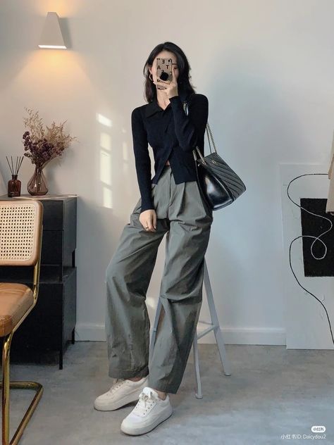 Semi Formal Outfits For Women Classy, Semi Formal Outfits, Fasion Outfits, Korean Casual Outfits, Dressing Style, Trendy Dress Outfits, Ootd Ideas, Shein Outfits, Jeans Shirt