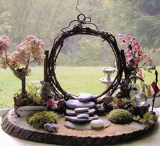 Funny Vine, Fairies Garden, Moon Gate, Fairy Garden Designs, Fairy Garden Crafts, Fairy Furniture, Fairy Garden Houses, Diy Fairy, Fairy Garden Diy