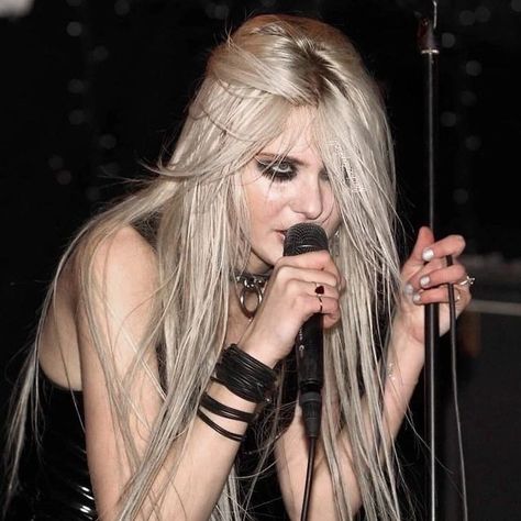 Taylor Michel Momsen, Taylor Momsen, November 13, Zombie, We Heart It, Blonde, Hair, On Instagram, Instagram