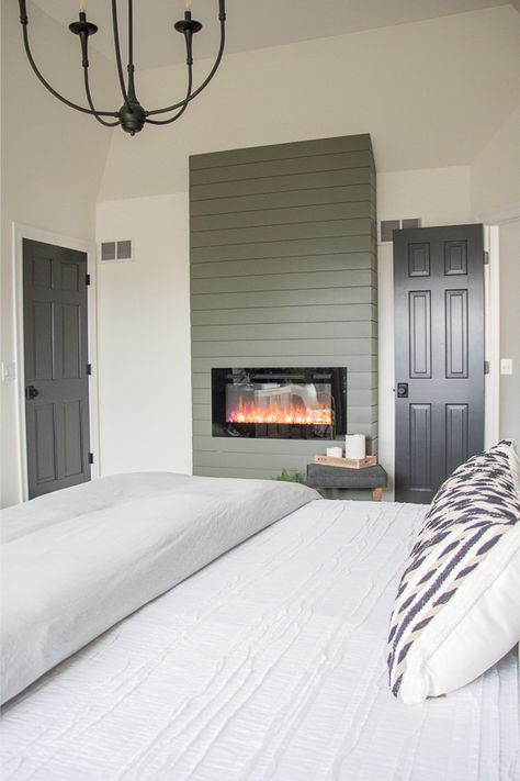 Two Way Fireplace Bedroom, Electric Fireplace Ideas In Bedroom, Bedroom Electric Fireplace Master, Bedroom Fireplace Remodel, Small Fireplace Bedroom, Bedroom With Electric Fireplace Ideas, Fireplaces In Master Bedrooms, Electric Fireplace Ideas Small Space, Build Fireplace In Bedroom