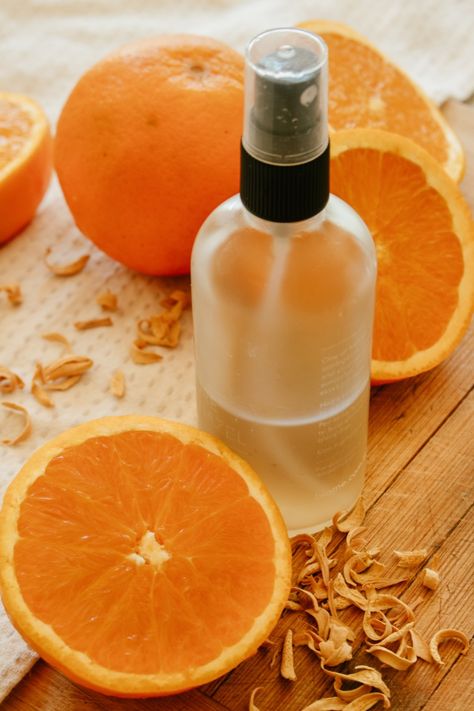 How to make orange blossom water (or orange flower water) using a simple, easy at-home method. Orange blossom water is a flower water (like rose water) that’s made from the blossoms on orange trees. It can be used in beauty products, baked goods, drinks, salads, and more! Orange Blossom Water Recipes, Orange Flower Water, Orange Water, How To Make Orange, Orange Trees, Water Mist, Orange Blossom Water, Flower Water, Glass Dropper Bottles