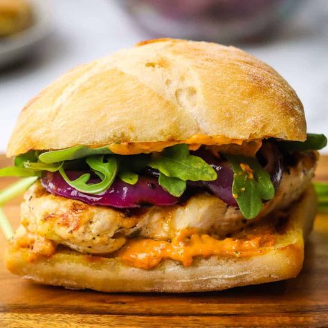 Best Grilled Chicken Sandwich, Tomato Aioli, Grilled Chicken Sandwich Recipes, Grilled Chicken Sandwich, Chicken Sandwich Recipe, Grilled Foods, Grilled Chicken Thighs, Grilled Turkey, Chicken Sandwich Recipes