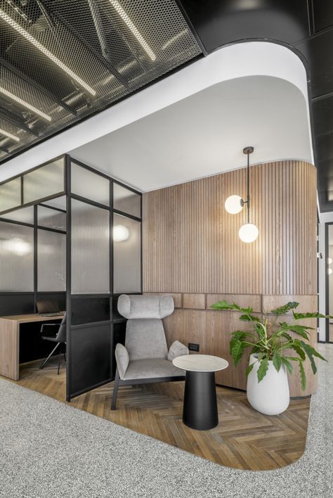 Modern Coworking Space, Office Fitout, Commercial Office Design, Interior Design Minimalist, Office Decor Professional, Office Design Inspiration, Office Interior Design Modern, Modern Office Interiors, Corporate Office Decor