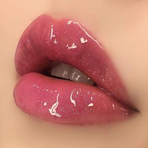 Lip Peeling, Lip Art Makeup, Diy Kosmetik, 얼굴 그리기, Lip Beauty, Gloss À Lèvres, Gloss Labial, Lips Drawing, Perfect Lips