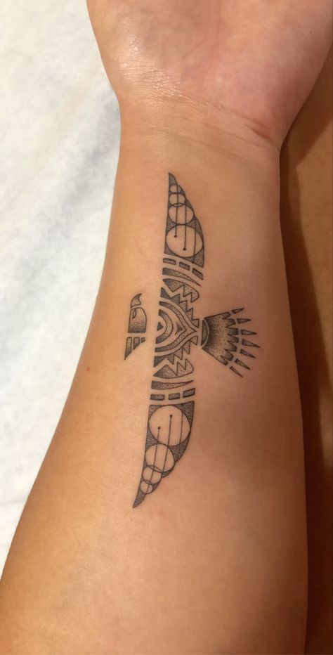 Native Hawk Tattoo, Western Thunderbird Tattoo, Small Native American Tattoos For Women, Native Tattoos For Women Symbols, Small Western Tattoos For Women Arm, Simple Thunderbird Tattoo, Womens Nature Tattoos, Western Bird Tattoo, Native American Thunderbird Tattoo