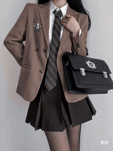 School Uniform Fashion Aesthetic, Sparrow Academy Uniform, Student Uniform Aesthetic, Korean Uniform Aesthetic, Korean Student Uniform, Yansim Redesign, School Uniform Aesthetic Girl, Private School Uniforms Aesthetic, Journalist Aesthetic Outfit