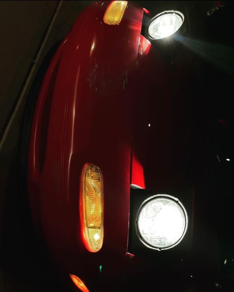 Cute Miata Wallpaper, Miata Aesthetic, Mazda Miata Aesthetic, Miata Wallpaper, Aesthetic Miata, White Miata Aesthetic, Miata Aesthetic Night, Red Miata Aesthetic, Red Miata