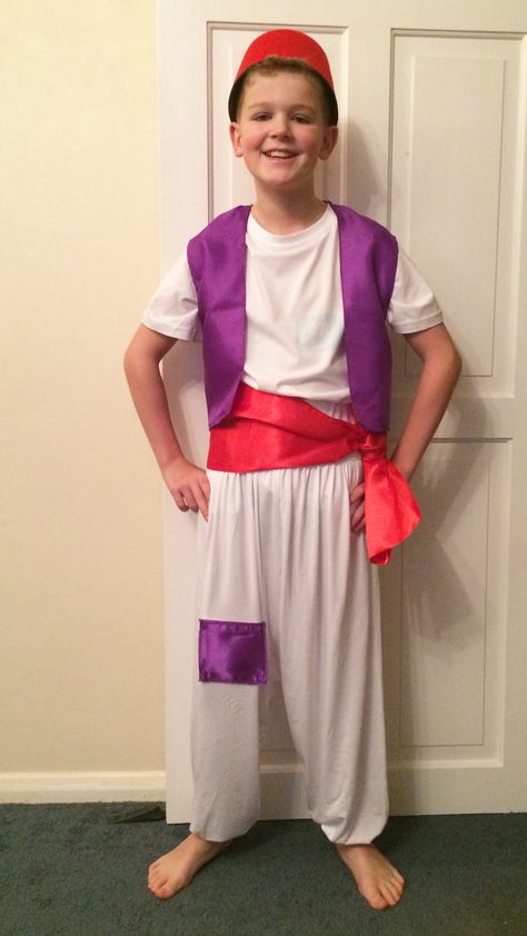 Aladdin costume kids DIY Diy Aladdin Costume, Aladdin Costume Diy, Aladdin Costume Kids, Aladdin Genie Costume, Diy Costumes For Boys, Aladdin Musical, Diy Baby Costumes, Arabian Costume, Aladdin Costume