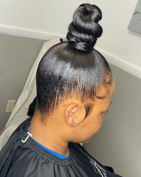 Twist Knot Bun, Bun Knot, Queen Hairstyles, Ninja Bun, Bridal Vibes, Natural Hair Wedding, High Bun Hairstyles, Top Knot Bun, Sleek Ponytail Hairstyles