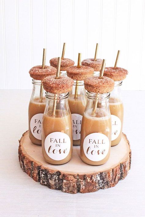 Fall Wedding Desserts, Wedding Souvenirs For Guests, Diy Fall Wedding, Fall Wedding Favors, Homemade Wedding Favors, Creative Wedding Favors, Fall Wedding Diy, Inexpensive Wedding Favors, Cheap Favors