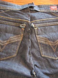 Fit Jeans Diy, Altering Jeans, Jeans Tutorial, Art Inspiration Ideas, Repair Jeans, Sewing Jeans, Diy Jeans, Sewing Pants, Sewing Alterations