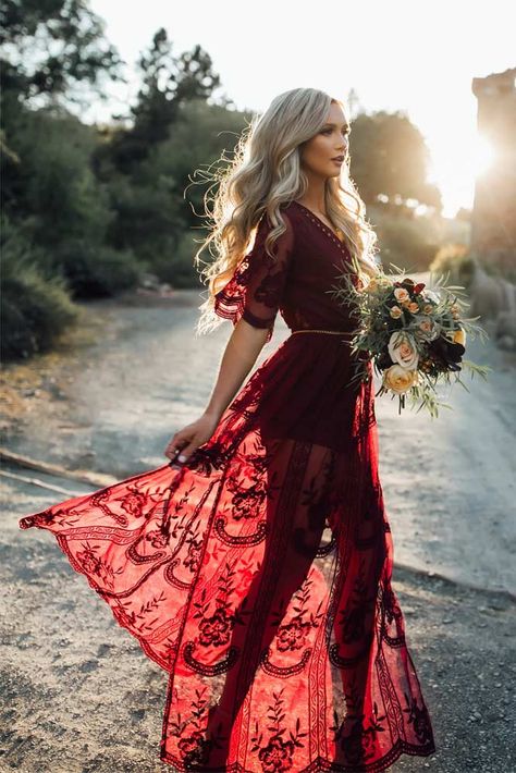 A chic lace dress will make him like you even more. Click to pick a dress made of lace to wear on Valentine’s Day. Lace Maxi Romper, Valentines Day Dresses, Valentine Dress, Chique Outfits, Dress Slip, Valentines Outfits, Beauty Dress, Boho Lace, Valentine's Day Outfit