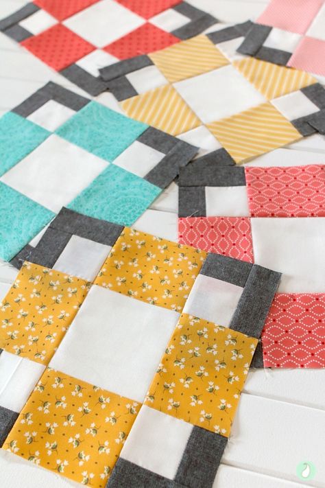 Hopscotch Quilt, Quilt Blocks Easy, Modern Quilt Blocks, Block Quilts, Quilt Modernen, Quilt Care, Scrap Quilt Patterns, Quilts Ideas, Diy Quilt