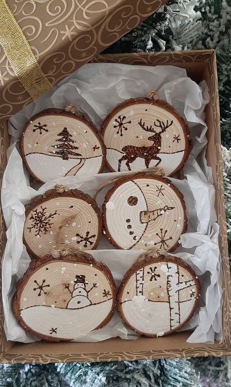 Wood
Wood burned design
Handpainted Xmas Wood Ornaments, Wooden Craft Ornaments, Wooden Ornaments On Tree, Christmas Tree With Wood Ornaments, Wood Xmas Ornaments Diy, Diy Wood Burned Ornaments, Tree Branch Ornaments Wood Slices, Christmas Crafts Wood Slices, Holiday Wood Ornaments