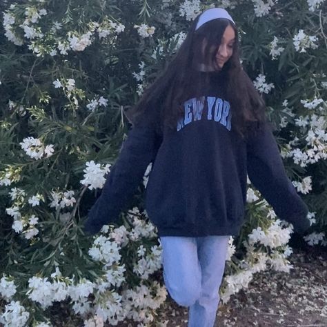 Dark Blue Crewneck Outfit, Navy Blue Outfits Aesthetic, Navy Blue Zip Up Hoodie Outfit, Dark Blue Sweatshirt Outfit, Navy Blue Crewneck Outfit, Dark Blue Hoodie Outfit, Navy Blue Sweatshirt Outfit, Blue Crewneck Outfit, Dark Blue Outfits