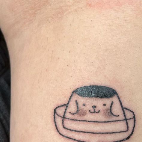 Pom Pom Purin Tattoo, Pompompurin Tattoo, Sanrio Tattoos, Tattoo Future, Tattoo Kiss, Tattoo Food, Los Angeles Tattoo, La Tattoo, Cute Tats